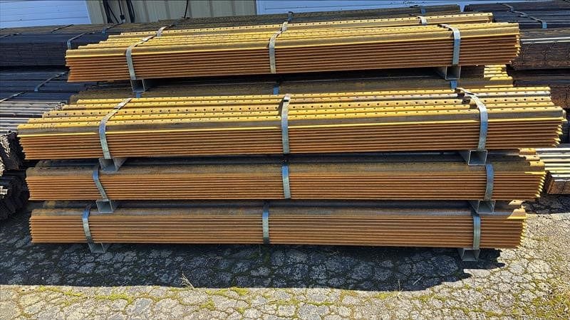 Orchard Valley Supply Metal End Posts - Ribbed Back Posts